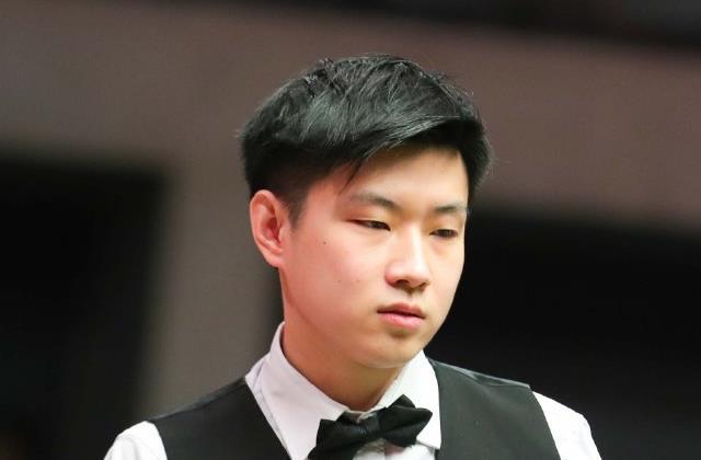 崭露头角 崭露头角